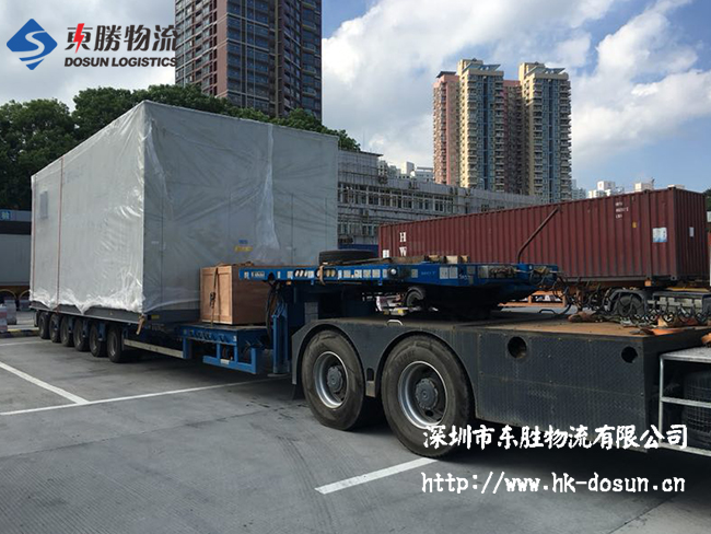 深圳到香港運(yùn)輸，大件運(yùn)輸或者危險(xiǎn)品運(yùn)輸，辛苦了，司機(jī)大哥！深圳到香港物流,香港深圳貨運(yùn)運(yùn)輸,深圳香港進(jìn)出口,深港物流專線,中港物流,東勝物流集團(tuán)-深圳市東勝物流有限公司
